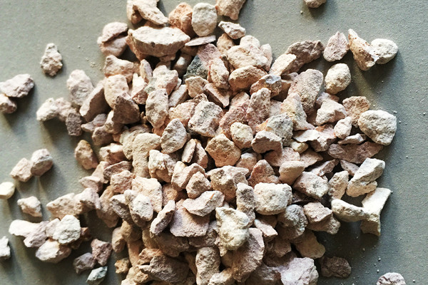 天然沸石是如何形成的？