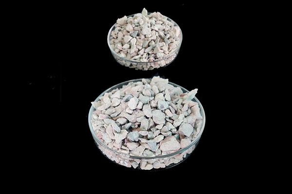 為什么大多數(shù)養(yǎng)雞場(chǎng)都在使用沸石？-國(guó)投盛世